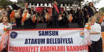 Adana’da Atakum Belediyesi Cumhuriyet Kadınları Bandosu Rüzgarı Esti 